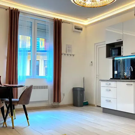 N24 By Small * Будапешт