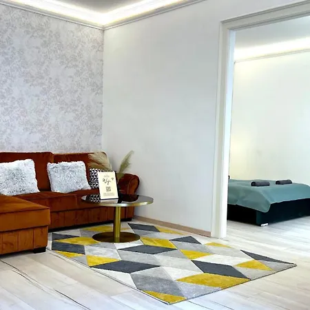 N24 By Small Apartment *