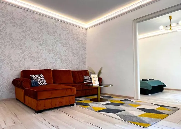 N24 By Small * Budapesta