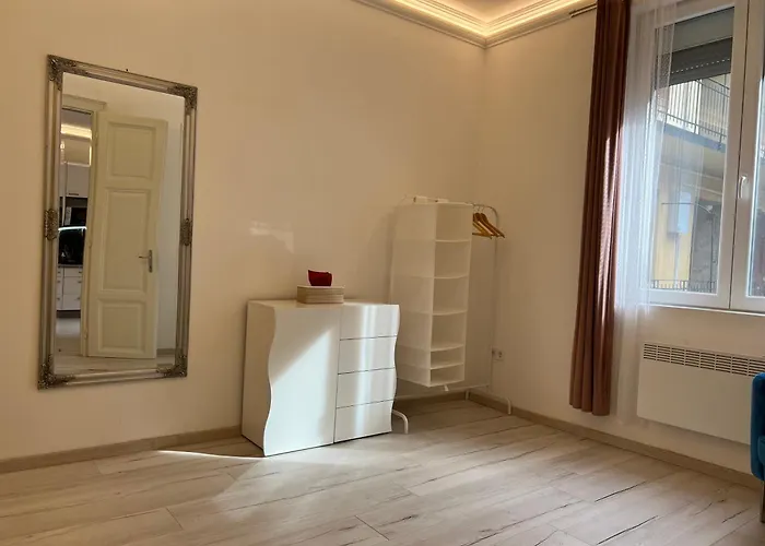 N24 By Small Apartament *