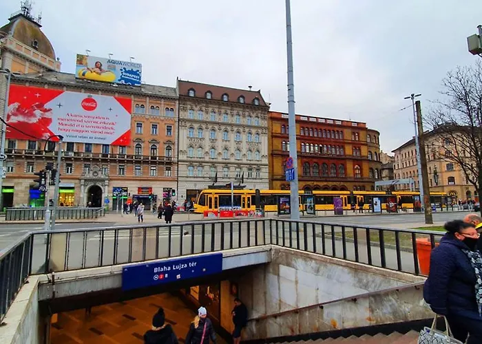 N24 By Small Budapesta