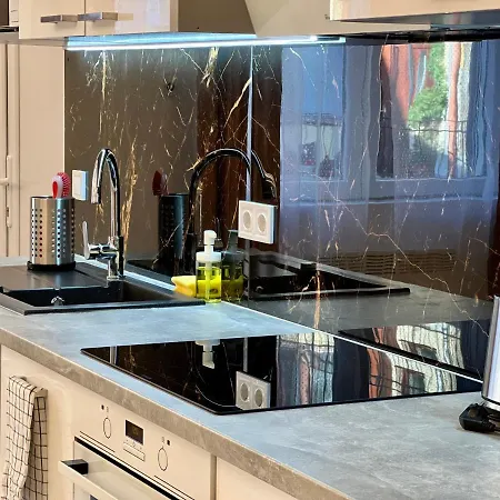 N24 By Small بودابست