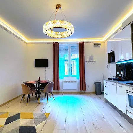 Apartamento N24 By Small