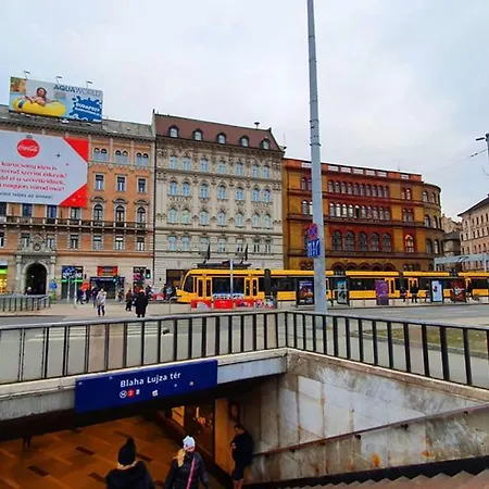 N24 By Small بودابست